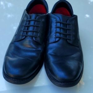 Kizik New York SZ 10.5 pristine condition blcklthr